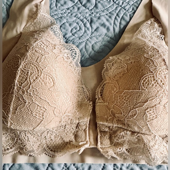 By Nicole Chiccomfy All Around Smoothing with Wasy Front Closure - Picture 10 of 14